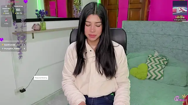 Aysha winxs online show from April 4, 2026, 3:24 am