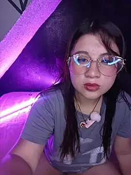 ValeriaSalvino online show from March 21, 2026, 4:57 am