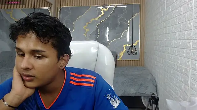 velvet o online show from March 2, 2026, 4:13 am