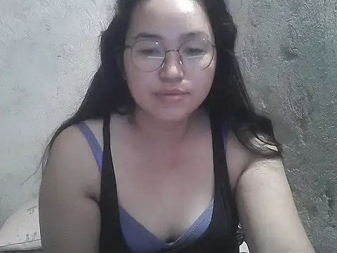 wildchinita00 online show from April 12, 2026, 10:13 pm