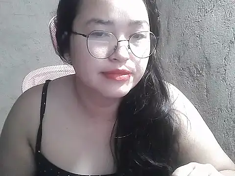 wildchinita00 online show from July 16, 2026, 9:34 pm