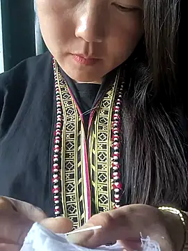 MayEva ly online show from March 1, 2026, 4:01 am