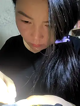 MayEva ly online show from February 22, 2026, 2:03 am