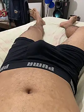 Rikellmee  online show from April 6, 2026, 3:35 pm