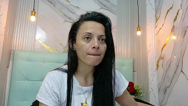 QueenSallyDesire online show from June 2, 2026, 3:28 am