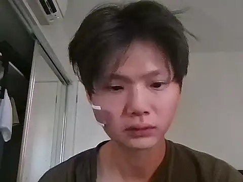 sweetiepuppy421 online show from April 7, 2026, 1:18 am