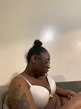 Sinfulwaterfalls online show from April 22, 2026, 10:49 pm