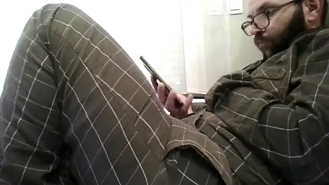 Snapshot of Florent1307 chatting on June 18, 2026, 8:36 pm Florent1307 online show from June 18, 2026, 8:36 pm