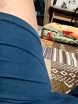 Snapshot of smallthickdick115 chatting on March 31, 2026, 6:15 am smallthickdick115 online show from March 31, 2026, 6:15 am