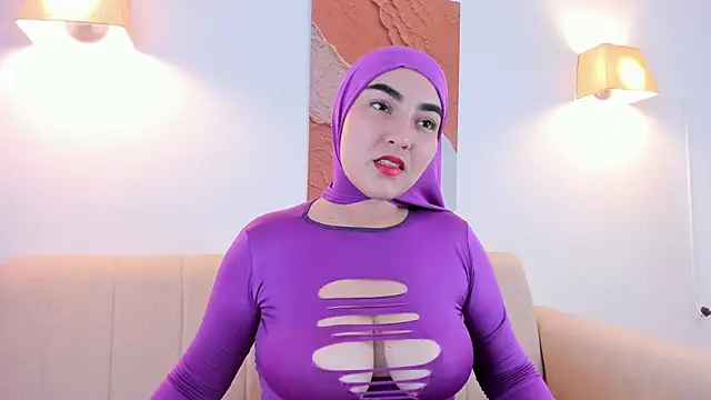 Malika Noor online show from May 13, 2026, 2:24 pm