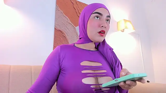 Malika Noor online show from April 28, 2026, 3:27 pm