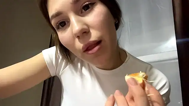 HypnoticEyeys online show from February 28, 2026, 3:11 pm