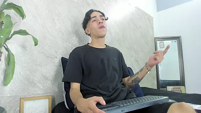 Mick-lollipop online show from April 9, 2026, 7:53 pm