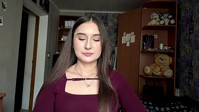 Snapshot of poly_princess chatting on April 6, 2026, 11:11 am poly princess online show from April 6, 2026, 11:11 am