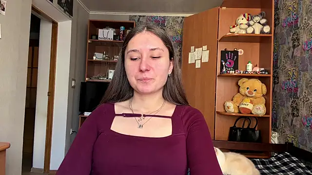 Snapshot of poly_princess chatting on April 2, 2026, 11:06 am poly princess online show from April 2, 2026, 11:06 am