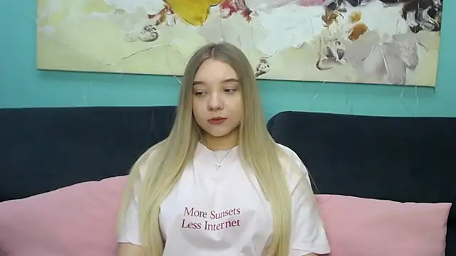 Snapshot of MilanaSiia chatting on March 12, 2026, 5:45 am MilanaSiia online show from March 12, 2026, 5:45 am