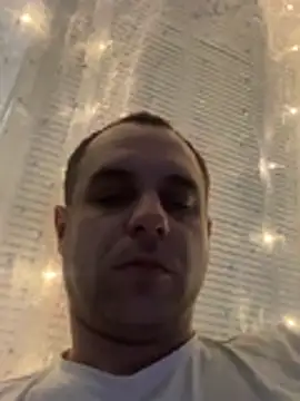 Snapshot of LaBuBupara chatting on February 21, 2026, 7:27 pm LaBuBupara online show from February 21, 2026, 7:27 pm