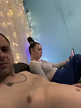 Snapshot of LaBuBupara chatting on February 23, 2026, 4:18 pm LaBuBupara online show from February 23, 2026, 4:18 pm