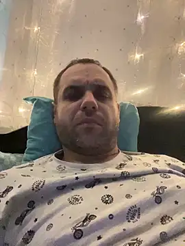 Snapshot of LaBuBupara chatting on February 27, 2026, 8:41 pm LaBuBupara online show from February 27, 2026, 8:41 pm