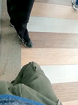 Snapshot of Damiianm chatting on February 25, 2026, 1:11 pm Damiianm online show from February 25, 2026, 1:11 pm