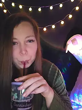 AliceBeverl online show from February 23, 2026, 6:52 pm