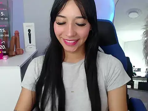 Snapshot of ivvoncute chatting on February 27, 2026, 12:27 pm ivvoncute online show from February 27, 2026, 12:27 pm