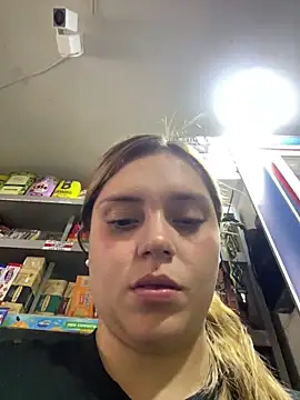 Larajeans- online show from February 28, 2026, 7:02 pm