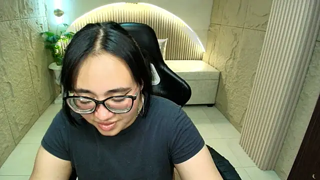 bunny mich r online show from March 3, 2026, 7:43 pm