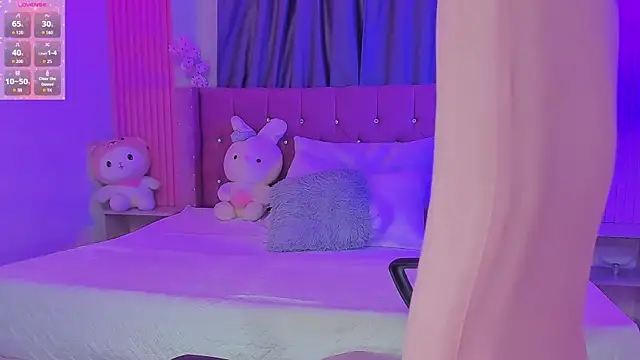 Kiara lovely online show from March 25, 2026, 3:17 am