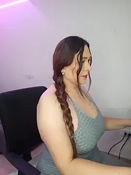 PamelaThoms online show from June 5, 2026, 12:04 am