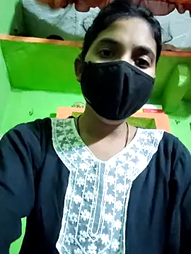 Cute aroshi online show from April 12, 2026, 4:21 pm