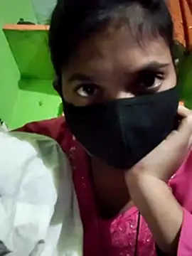 Cute aroshi online show from March 23, 2026, 5:24 pm