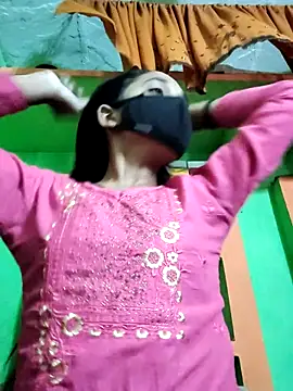 Cute aroshi online show from March 30, 2026, 9:33 am