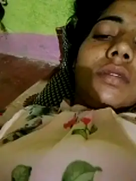 wifedesi7050 online show from March 24, 2026, 10:43 pm