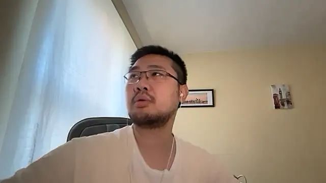 jasonryu2025 online show from April 22, 2026, 11:50 am