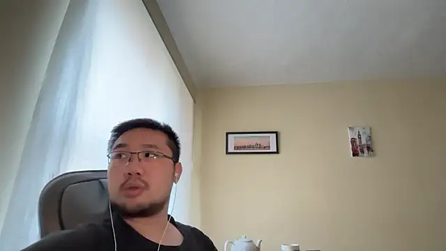 jasonryu2025 online show from April 26, 2026, 11:07 am