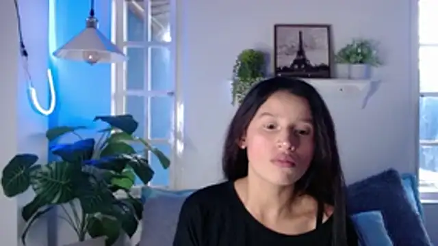 milk chloe  online show from March 19, 2026, 1:44 pm