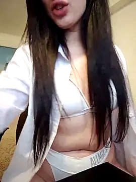 Snapshot of halii21 chatting on March 17, 2026, 8:39 am halii21 online show from March 17, 2026, 8:39 am