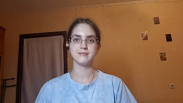 Katelemon online show from May 27, 2026, 1:29 pm