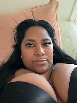 Snapshot of Yiseth15 chatting on February 20, 2026, 6:10 pm Yiseth15 online show from February 20, 2026, 6:10 pm