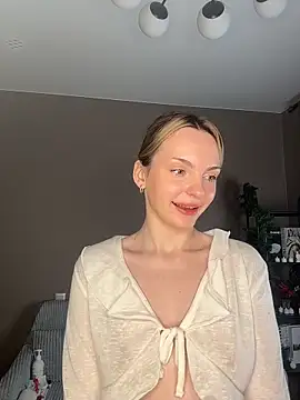 Snapshot of MaryFlare chatting on February 22, 2026, 12:35 am MaryFlare online show from February 22, 2026, 12:35 am