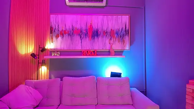 Snapshot of janinne_lu chatting on March 12, 2026, 11:14 am janinne lu online show from March 12, 2026, 11:14 am