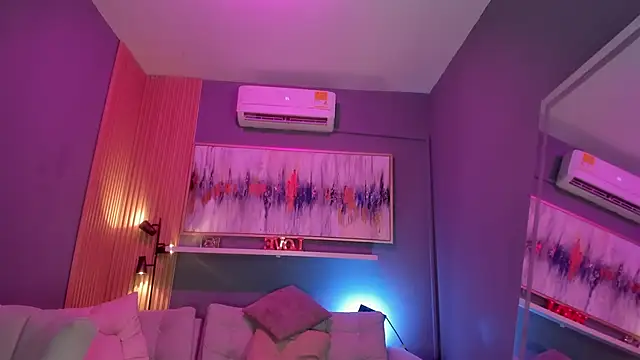 Snapshot of janinne_lu chatting on April 6, 2026, 11:11 am janinne lu online show from April 6, 2026, 11:11 am