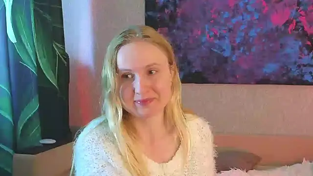 Lanavi Smile online show from June 17, 2026, 6:13 am