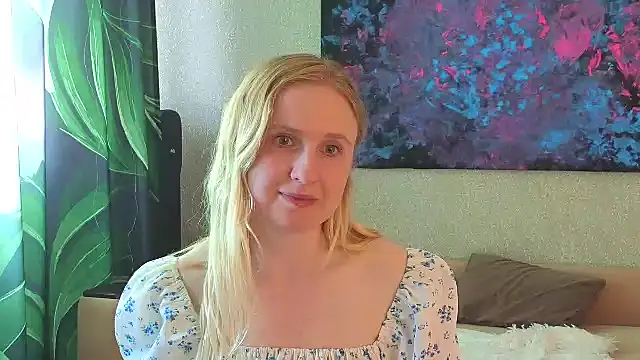 Lanavi Smile online show from June 19, 2026, 6:19 am