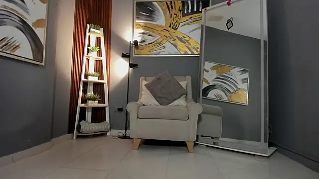 cailing  online show from March 23, 2026, 11:21 am