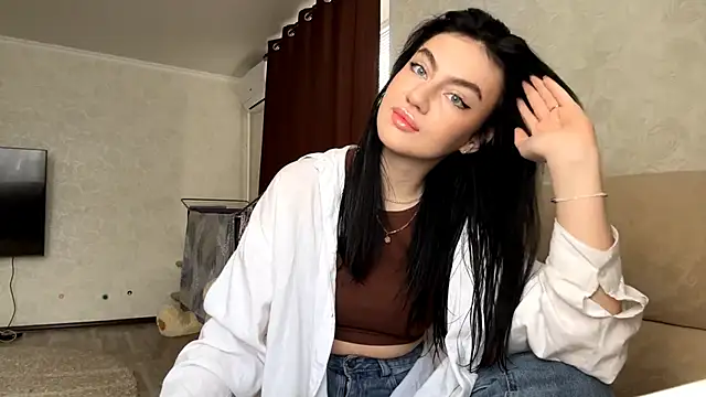 Snapshot of Soffiq chatting on February 22, 2026, 6:05 am Soffiq online show from February 22, 2026, 6:05 am