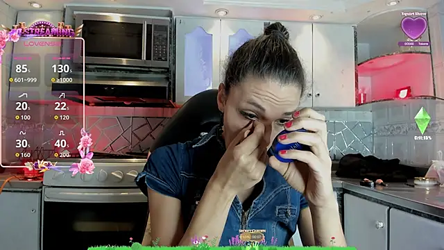 CrisOzzz online show from June 20, 2026, 5:51 pm