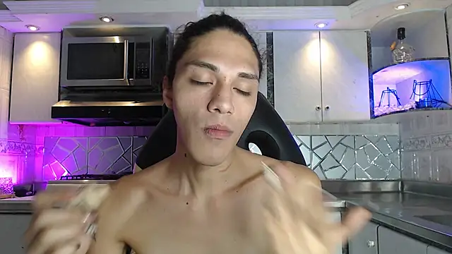 CrisOzzz online show from April 5, 2026, 6:47 pm