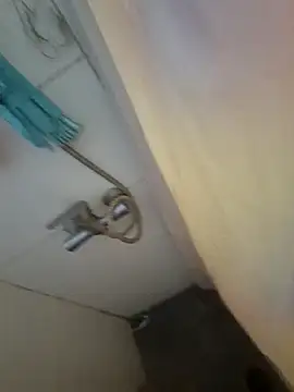 Snapshot of Edu235 chatting on April 5, 2026, 2:35 pm Edu235 online show from April 5, 2026, 2:35 pm